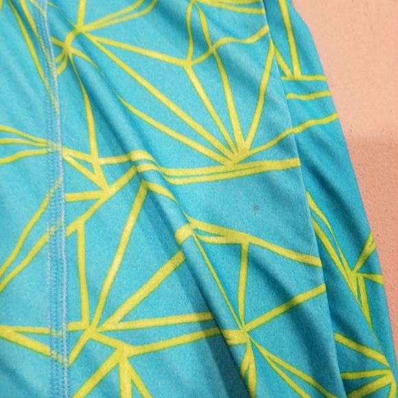 Two Active Workout Pullover Jackets - Picture 5 of 7